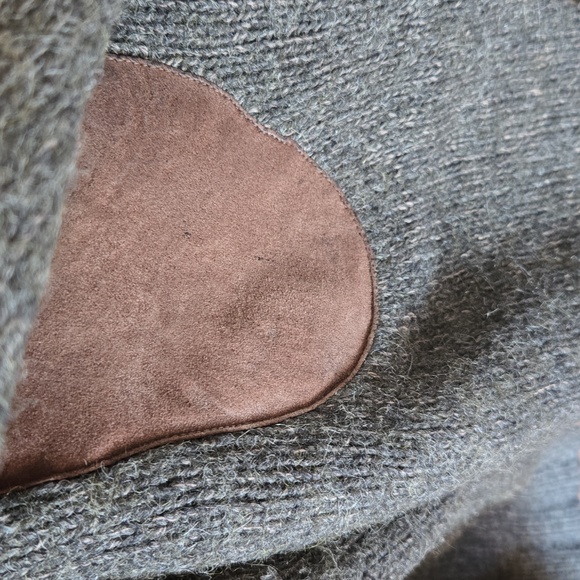 Vintage Polo Ralph Lauren Alpaca Blend Gray V-Neck Sweater Suede Elbow Patches - Picture 4 of 6